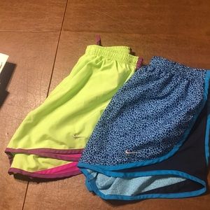 Package of 2 Nike running shorts